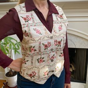 Very Detailed Embroidered Linen Look Vest